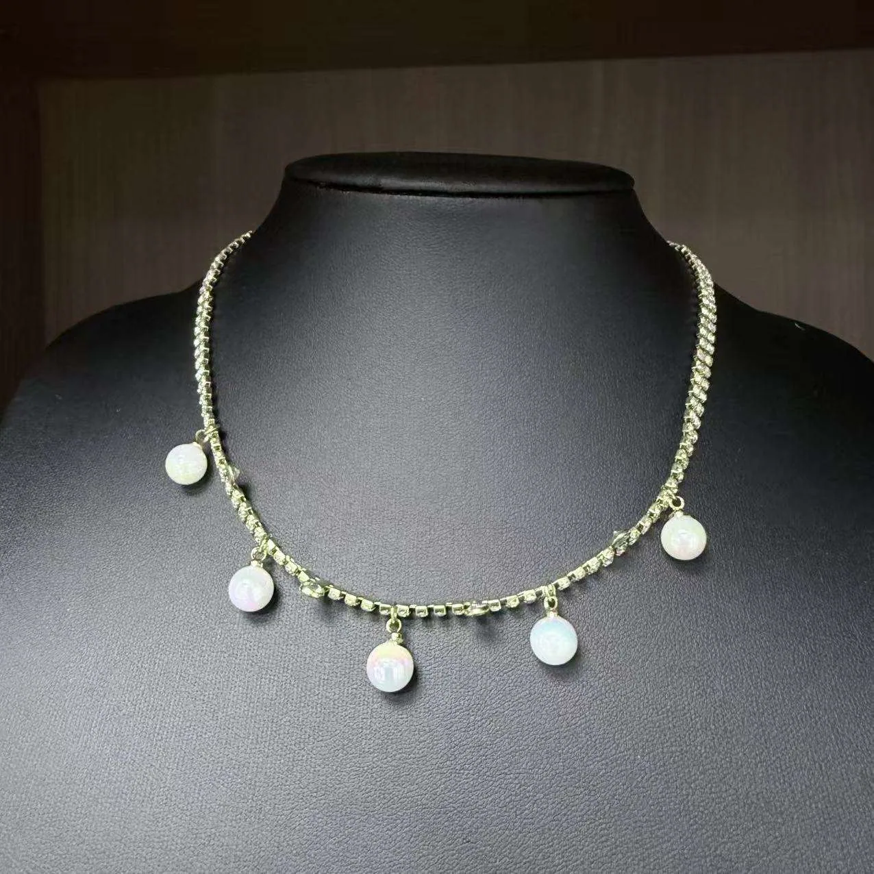 Gold Plating with Vienna Pearl Collarbone Chain, High-end Feeling Bride's Wedding Dress Wearing Jewelry view 3