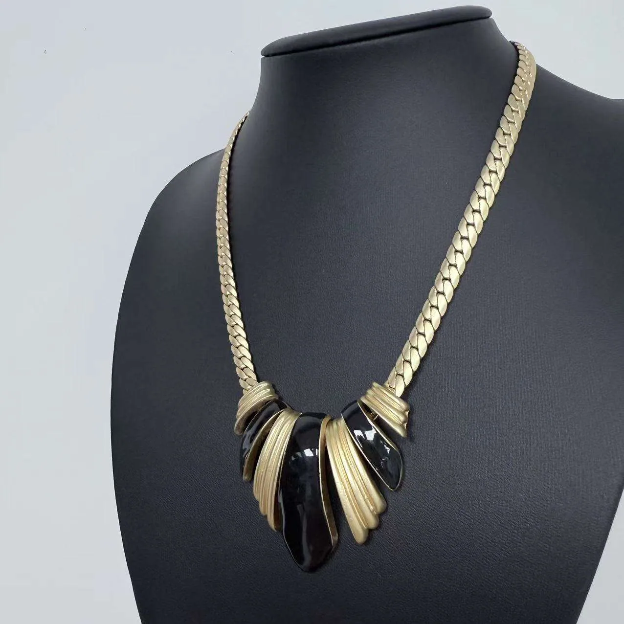 Hot Retro Black Gold Inverted Triangle Copper Alloy Snake Bone Chain Temperament Women with Cuban Chain Gold Pendant Necklace view 3