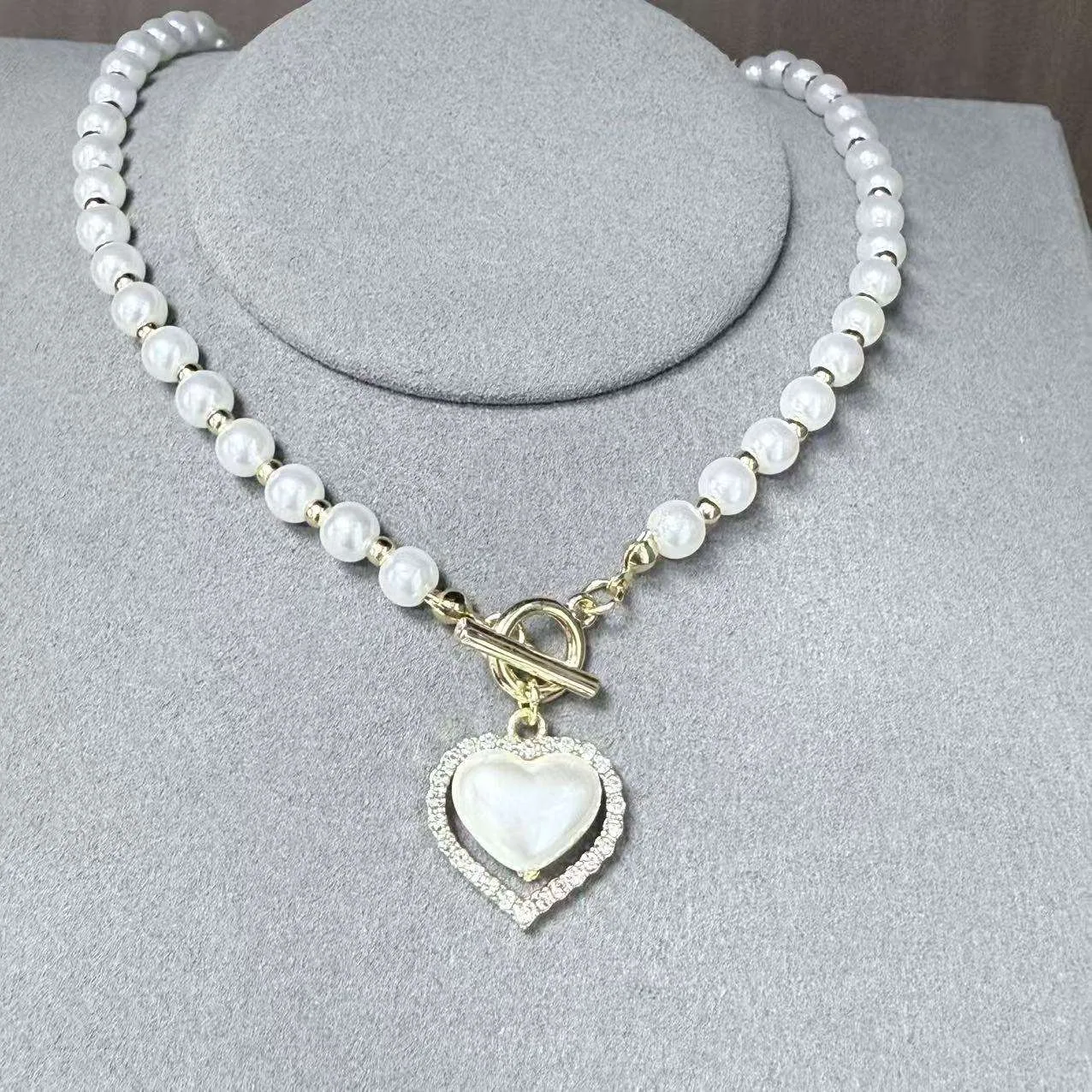 Wholesale Gold Color Luxury Pearl Chain Heart Pendant OT Necklace White Beaded Sweet Wedding Jewelry for Women Girls Custom view 3