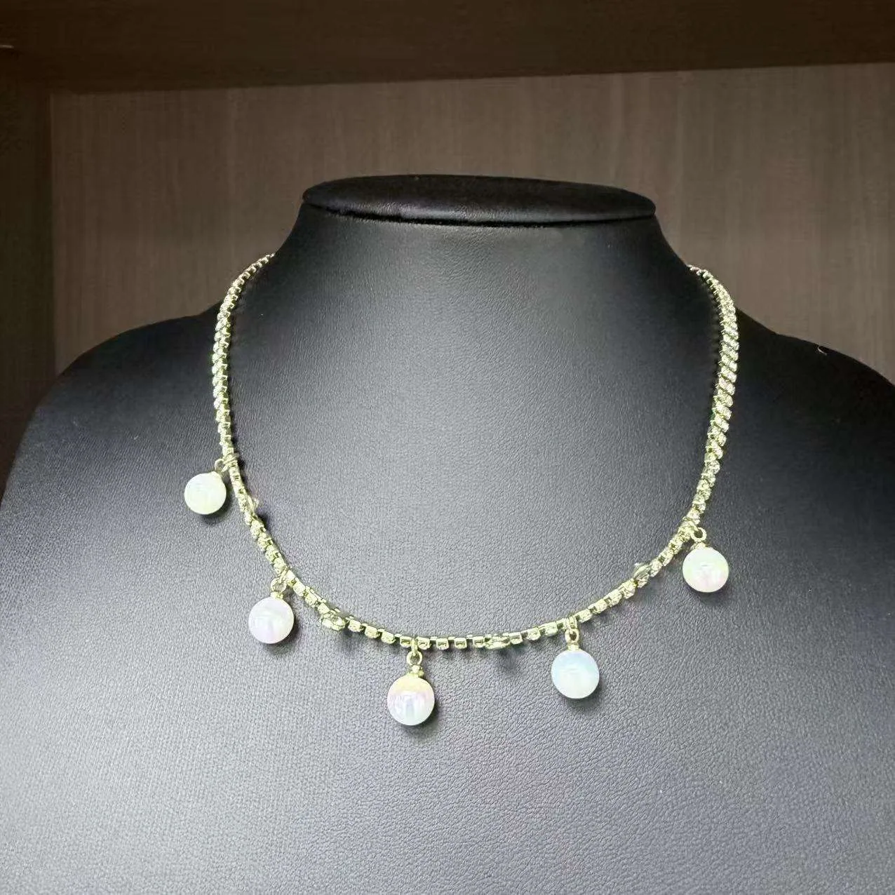 Gold Plating with Vienna Pearl Collarbone Chain, High-end Feeling Bride's Wedding Dress Wearing Jewelry
