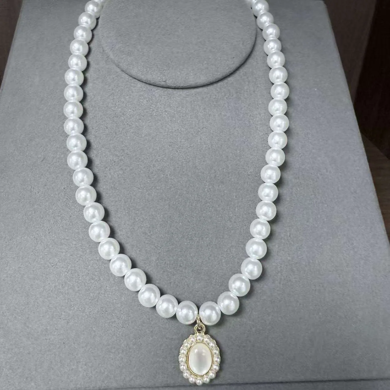 French Vintage Pearl Necklaces Statement Natural Stone Pendant Inset Pearls Gold Plated Beaded Fancy Jewellery for Ladies view 3