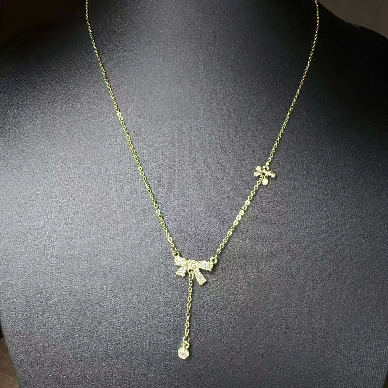 Fashion Luxury Gold Alloy Gold Plated Bow Pendant Necklace Women Classic Thin Chains Necklace Jewelry view 2
