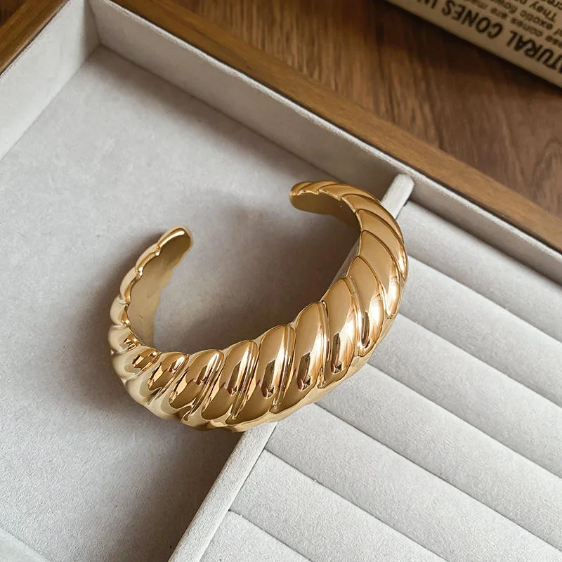 Fashion Irregular Liquid Wave Bangle Adjustable Gold Plated Copper Jewelry Niche Texture Sense Fold Open Bracelet